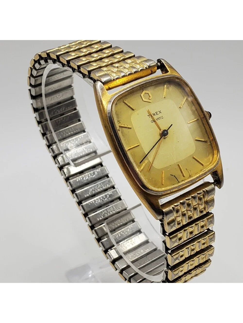 Vintage Timex Q Quartz Mens Watch 10k GF Band For Parts Or Repair